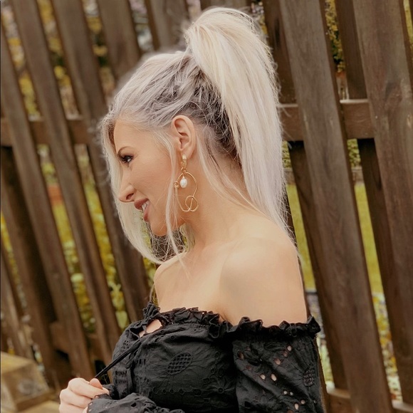 Zella Pearl Earrings Gold 🐚 - Picture 1 of 2